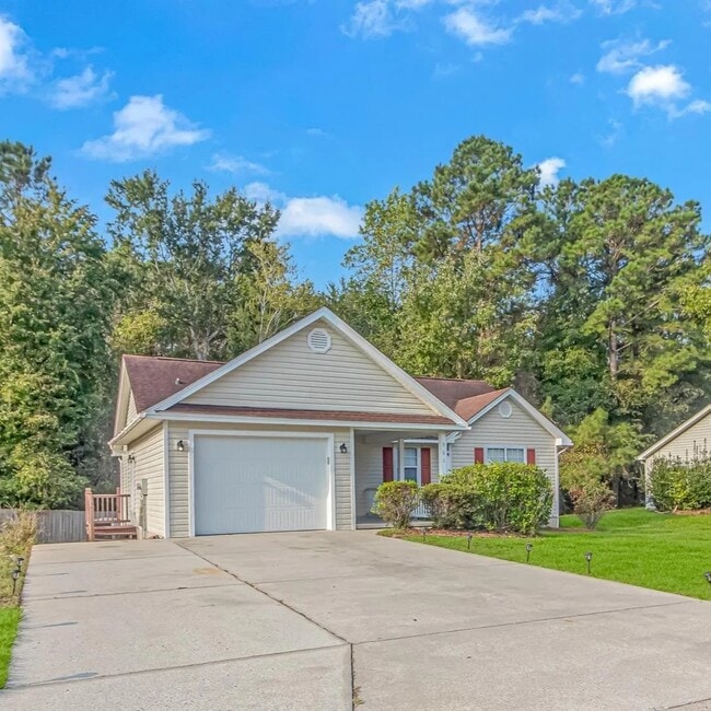 Foto del edificio - 961 Castlewood Dr