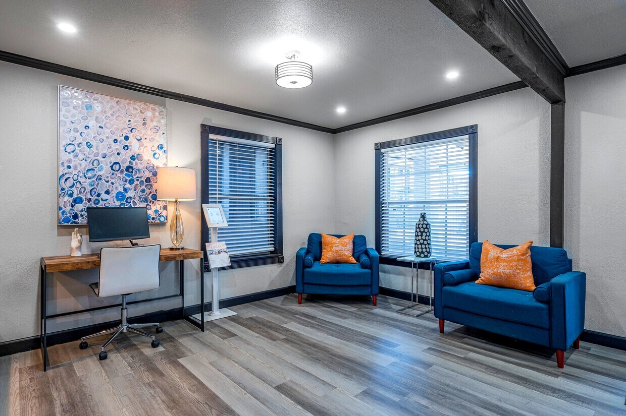 Lucia Apartments 2825 Royal Ln Dallas, TX