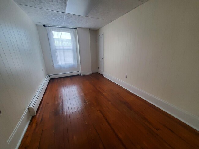 Building Photo - 623 Patterson Ave