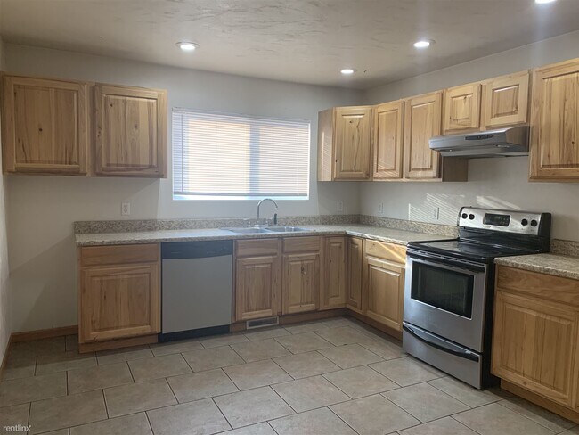 Foto del edificio - 1324 Knollwood Ave