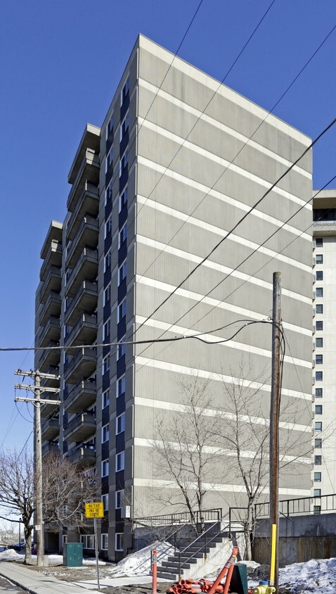 Building Photo - Daly Avenue Apartments