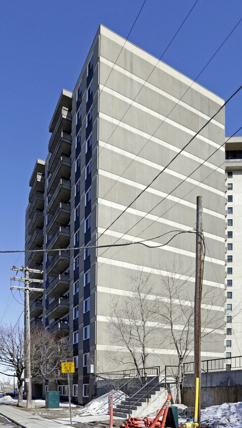 Photo du bâtiment - Daly Avenue Apartments