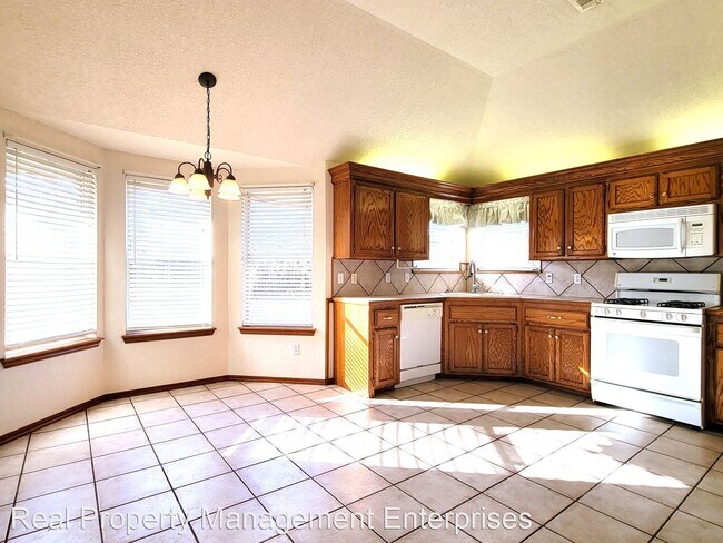Foto del edificio - 3 br, 2 bath House - 2525 Bellaire Dr