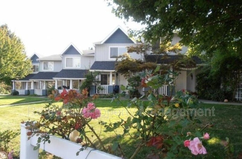 Primary Photo - 2528 Siskiyou Blvd