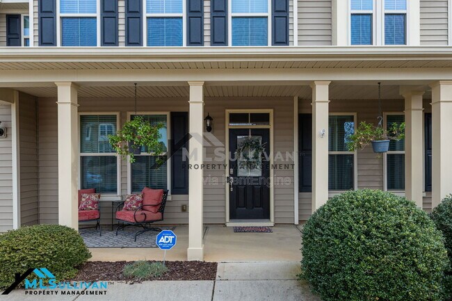 Foto del edificio - 913 Beech Glen Dr