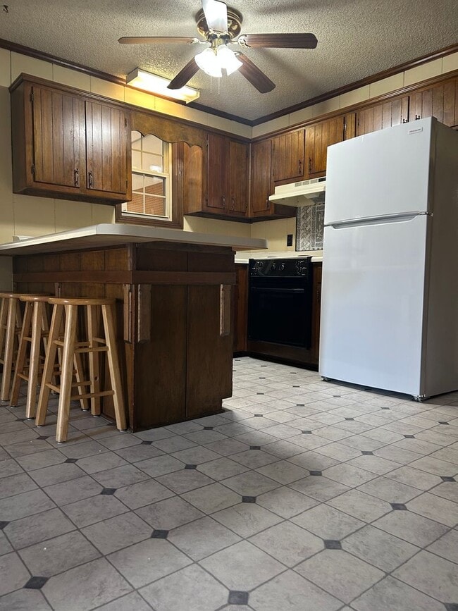 Building Photo - 3/2 One Level Home w/ Spacious, Level Lot!