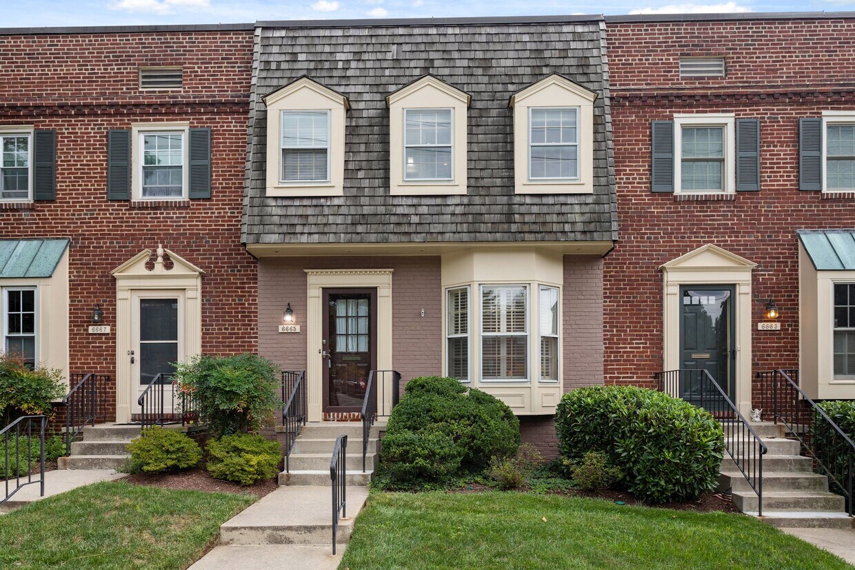 Primary Photo - 6665 Hillandale Rd