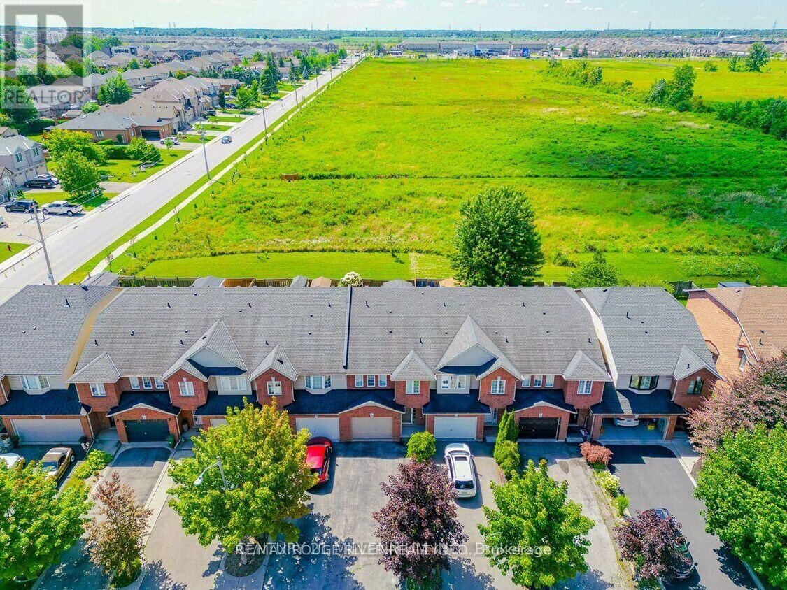 Primary Photo - 10 Fairhaven Dr