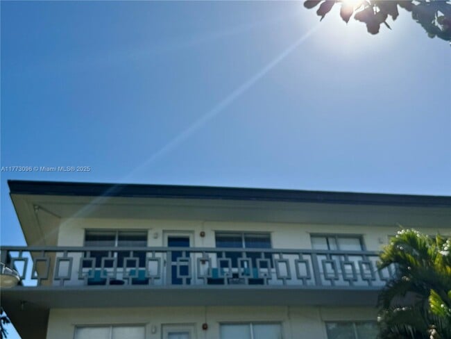 Building Photo - 467 Golden Isles Dr