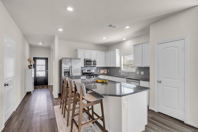 Building Photo - 28130 Aspen Horizon Dr