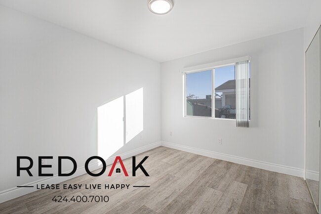 Foto del edificio - 6853 Agnes Ave