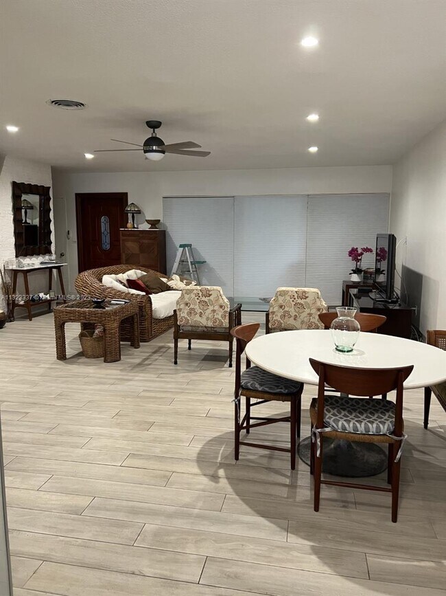 Building Photo - 7294 Gary Ave