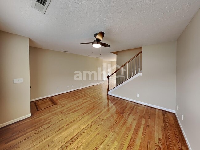 Foto del edificio - 533 Scotts Creek Trl