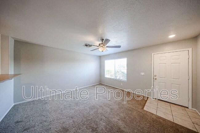 Foto del edificio - 15312 W Watson Ln