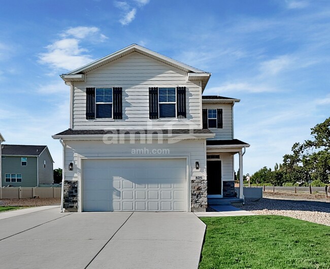 Building Photo - 825 W Grover Ct