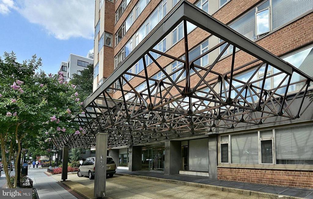 Foto principal - 1545 18th St NW