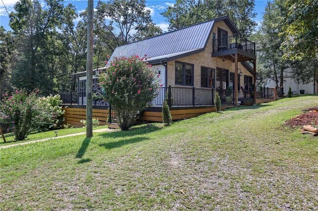 Foto del edificio - 268 Creek Bank Dr
