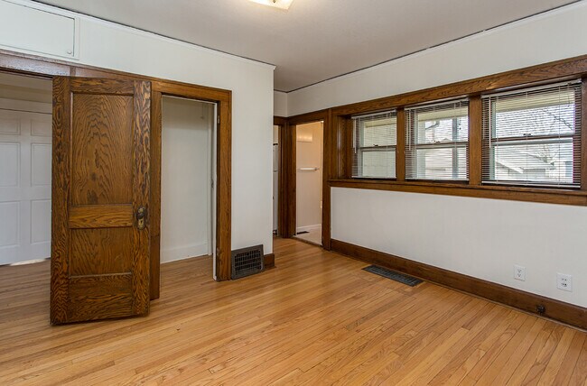 Foto del edificio - 4115 Kingman Blvd