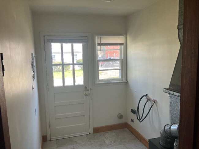 Foto del edificio - 2628 Lindsay Ave