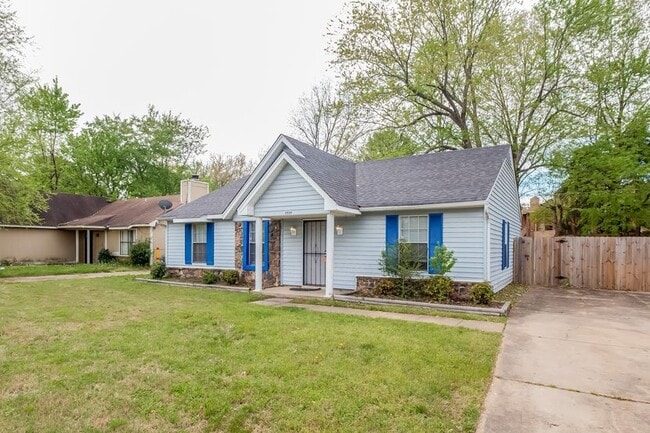 Building Photo - 3539 Kirby Valley Dr