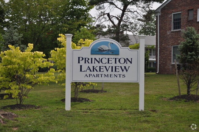 Building Photo - Princeton Lakeview Apartments