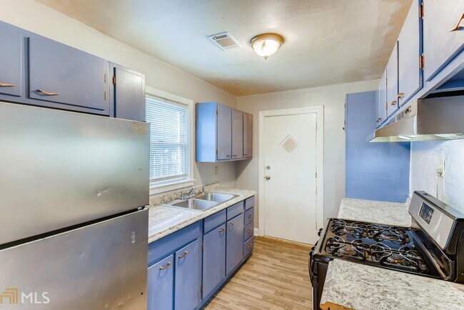 Building Photo - 165 Chicamauga Pl SW