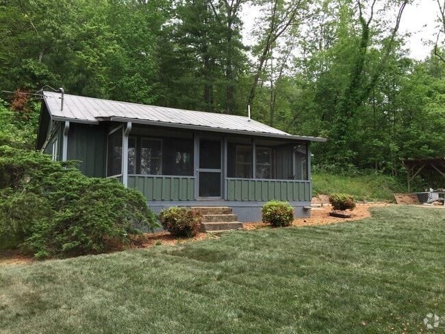 Building Photo - 3837 Old Hendersonville Highway