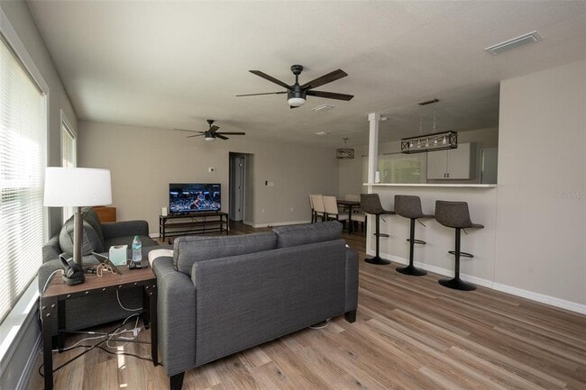 Foto del edificio - 3806 SW 18th St