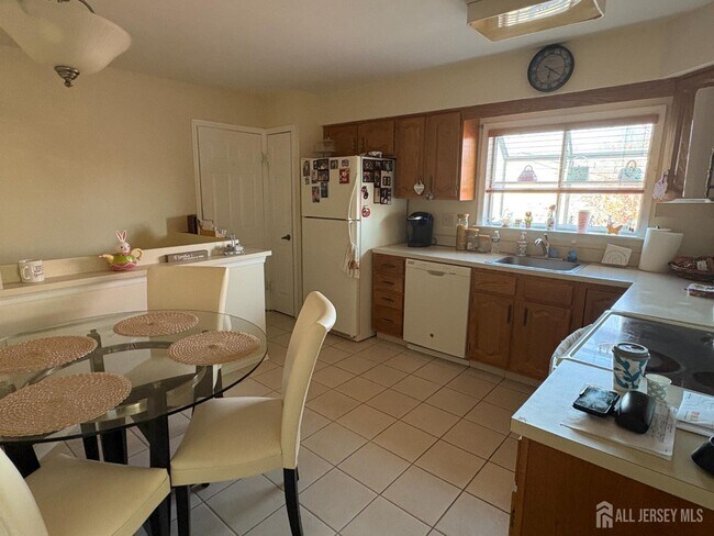 Foto del edificio - 7A Daniel Webster Ave