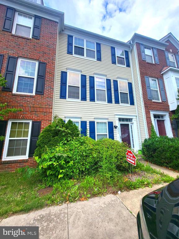 Foto principal - 5034 Village Fountain Pl