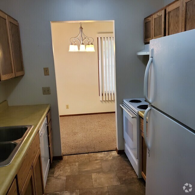 East Sibley Apartments for Rent with a Swimming Pool Sibley, IA 1