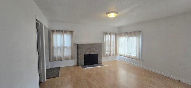 Building Photo - 119 W Fogarty Ave