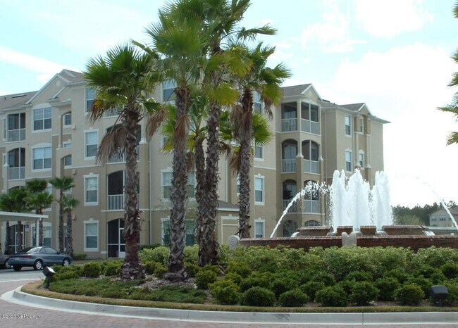 Building Photo - 7801 Point Meadows Dr