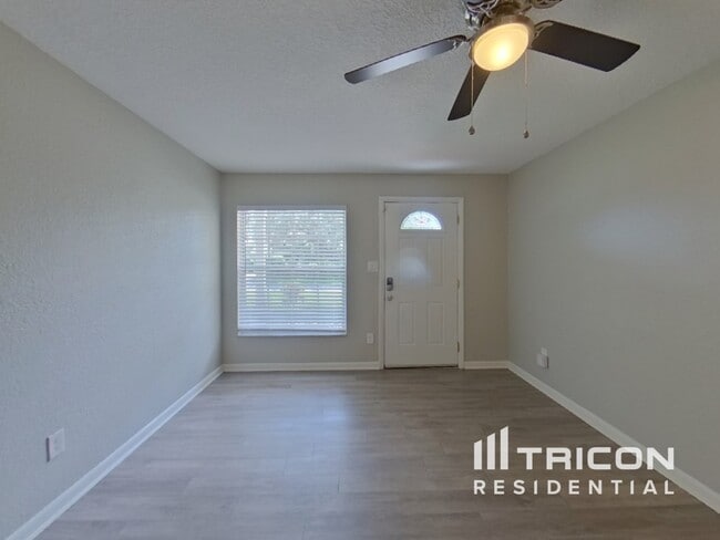 Foto del edificio - 1227 Hamilton Ave