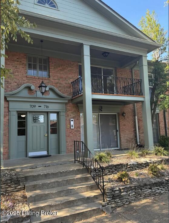 Foto principal - 716 Highwood Dr