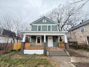 Building Photo - 823 N Main Ave