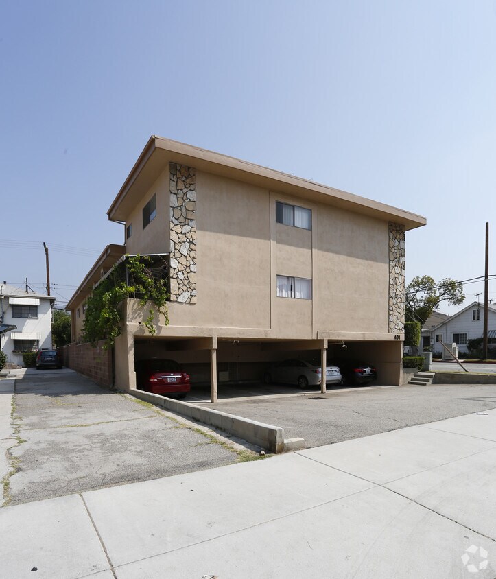 Building Photo - 401 W Wilson Ave