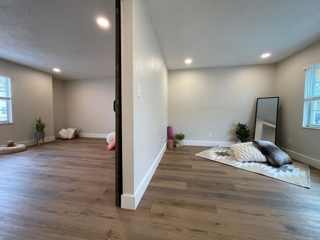 Interior Photo - The Juliette