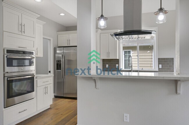 Foto del edificio - "Charming Sammamish Retreat: 3-Bedroom Home with 2.5 Baths & 1,710 Sq Ft of Comfort"