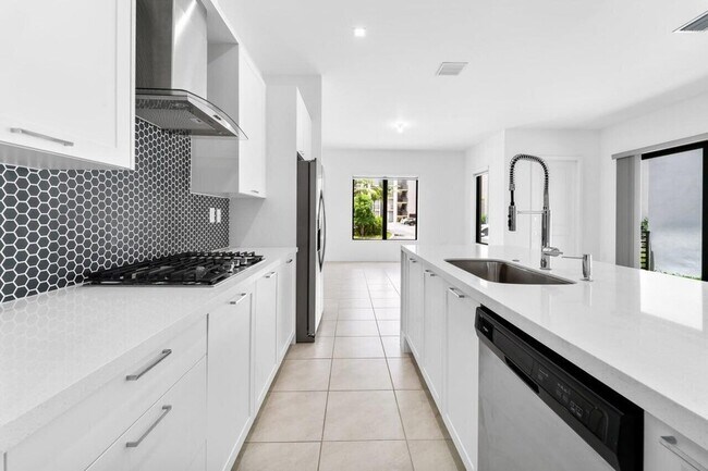 Foto del edificio - 8173 NW 42nd St