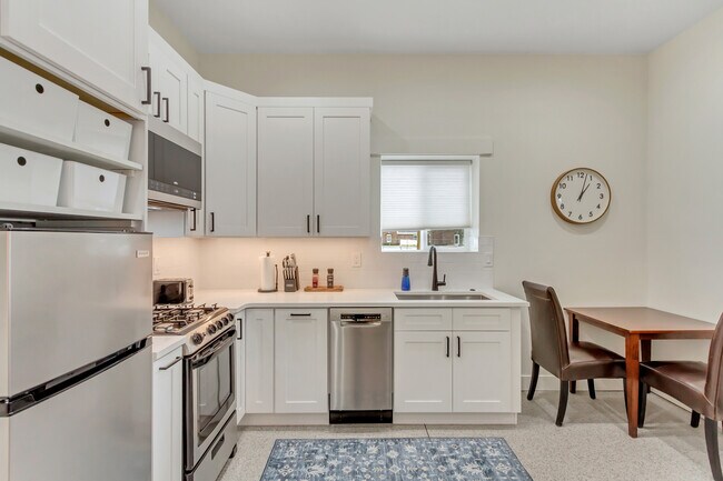 Building Photo - 12990 12990 S