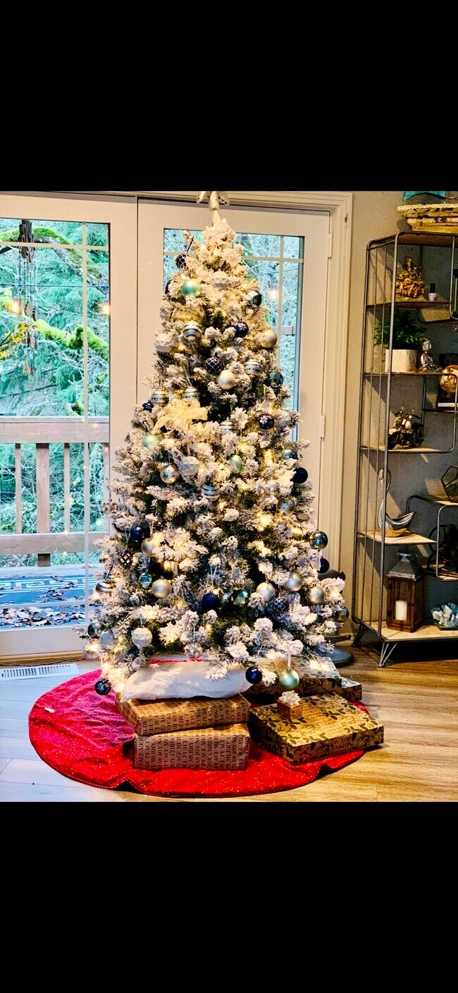 Foto del edificio - 585 Upper Lavista Ct NW