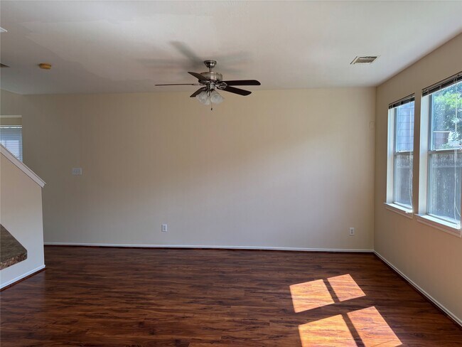 Foto del edificio - 25306 Calderstone Ct