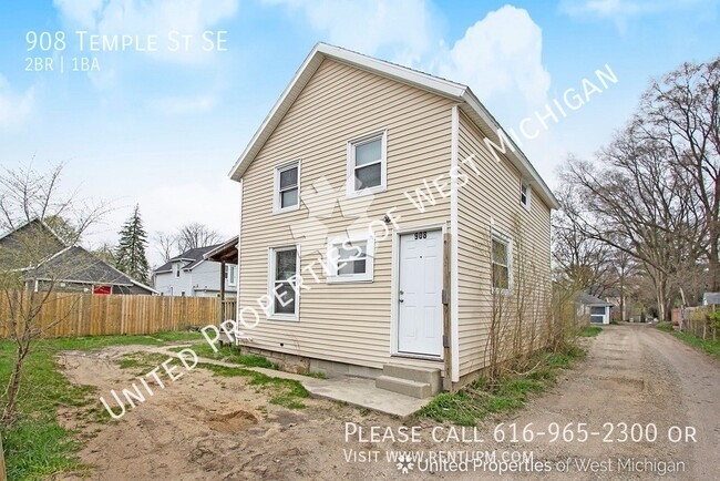 Building Photo - Available Now | 2 Bedroom Single Family Ho...