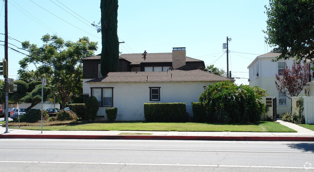 Foto del edificio - 12706 Oxnard St