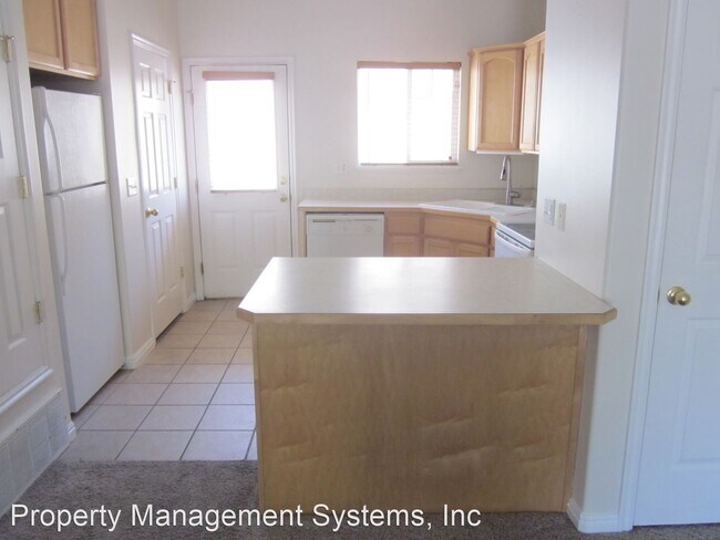 Foto del edificio - 3 br, 2.5 bath House - 3977 S 855 E  Silve...