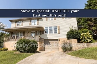 Building Photo - 5437 Blue Oak Dr