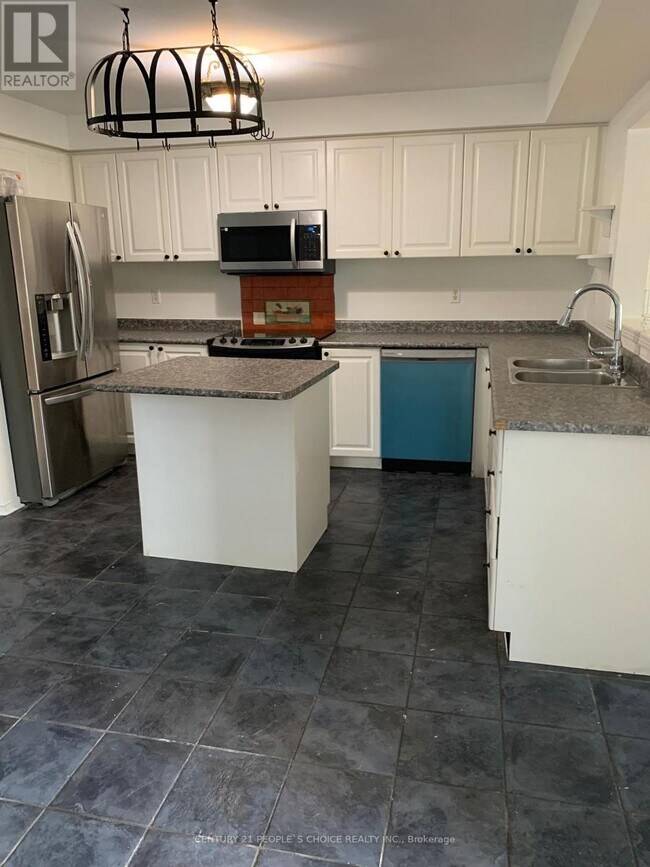 Photo du bâtiment - 3389 Wild Cherry Ln