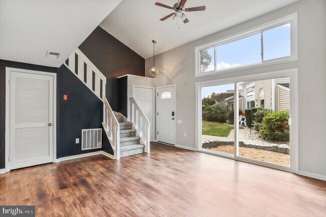 Foto del edificio - 1523 Kensington Dr
