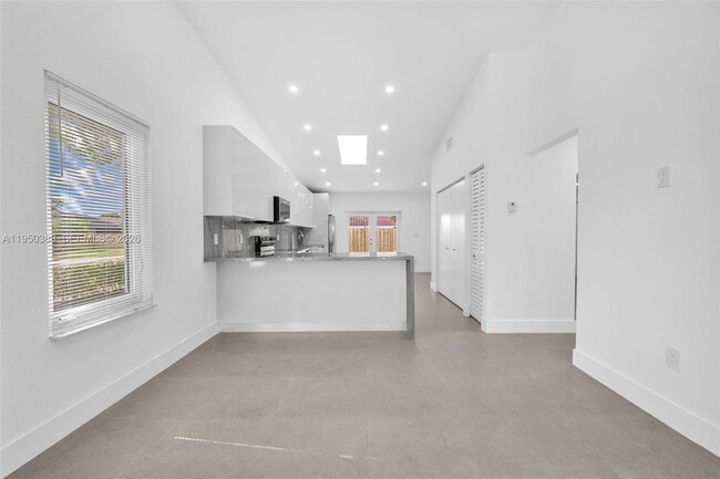 Foto del edificio - 8394 SW 148th Ave